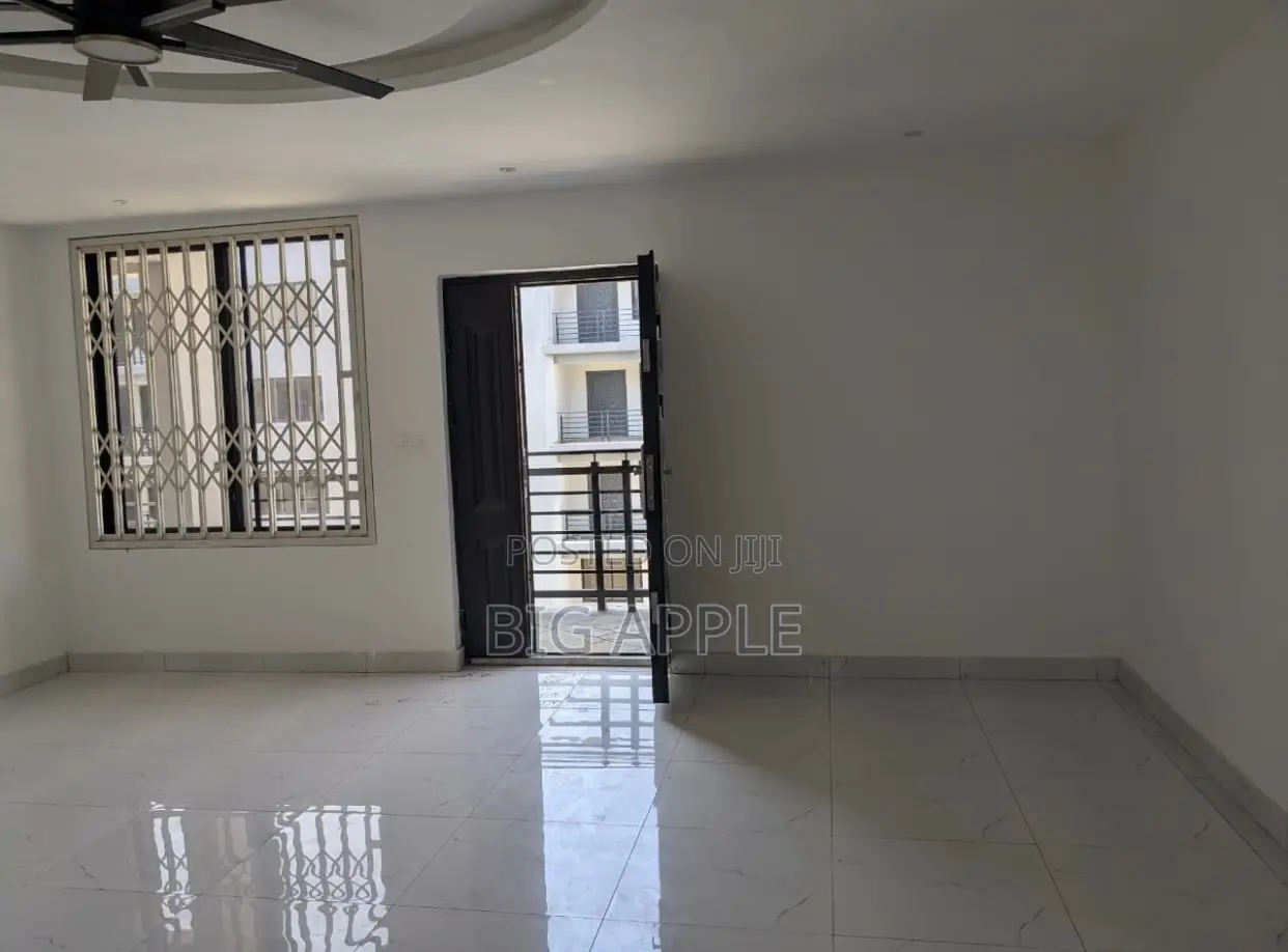 3bdrm Apartment in Lindsay Garden, Mile 7 for rent
