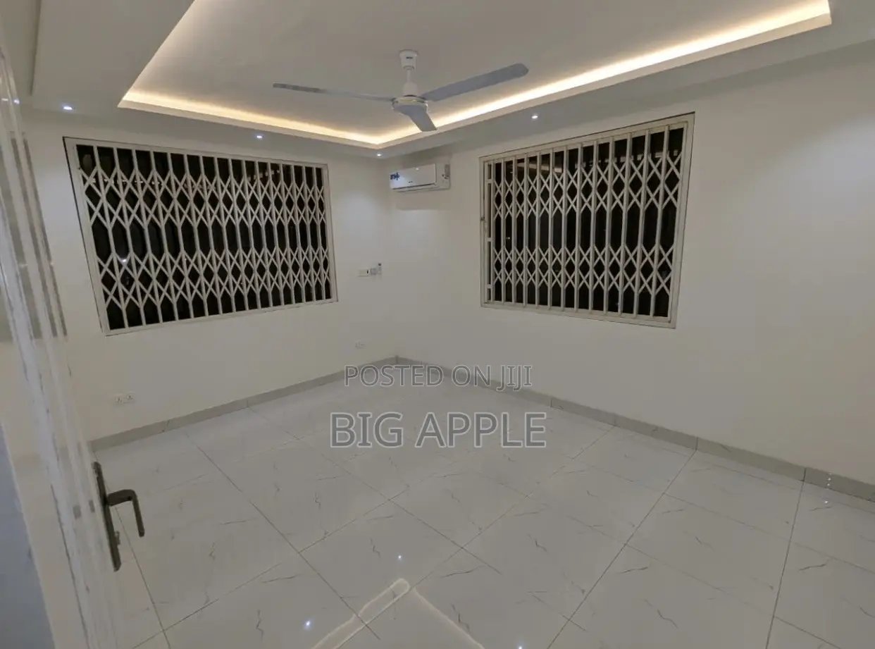3bdrm Apartment in Lindsay Garden, Mile 7 for rent