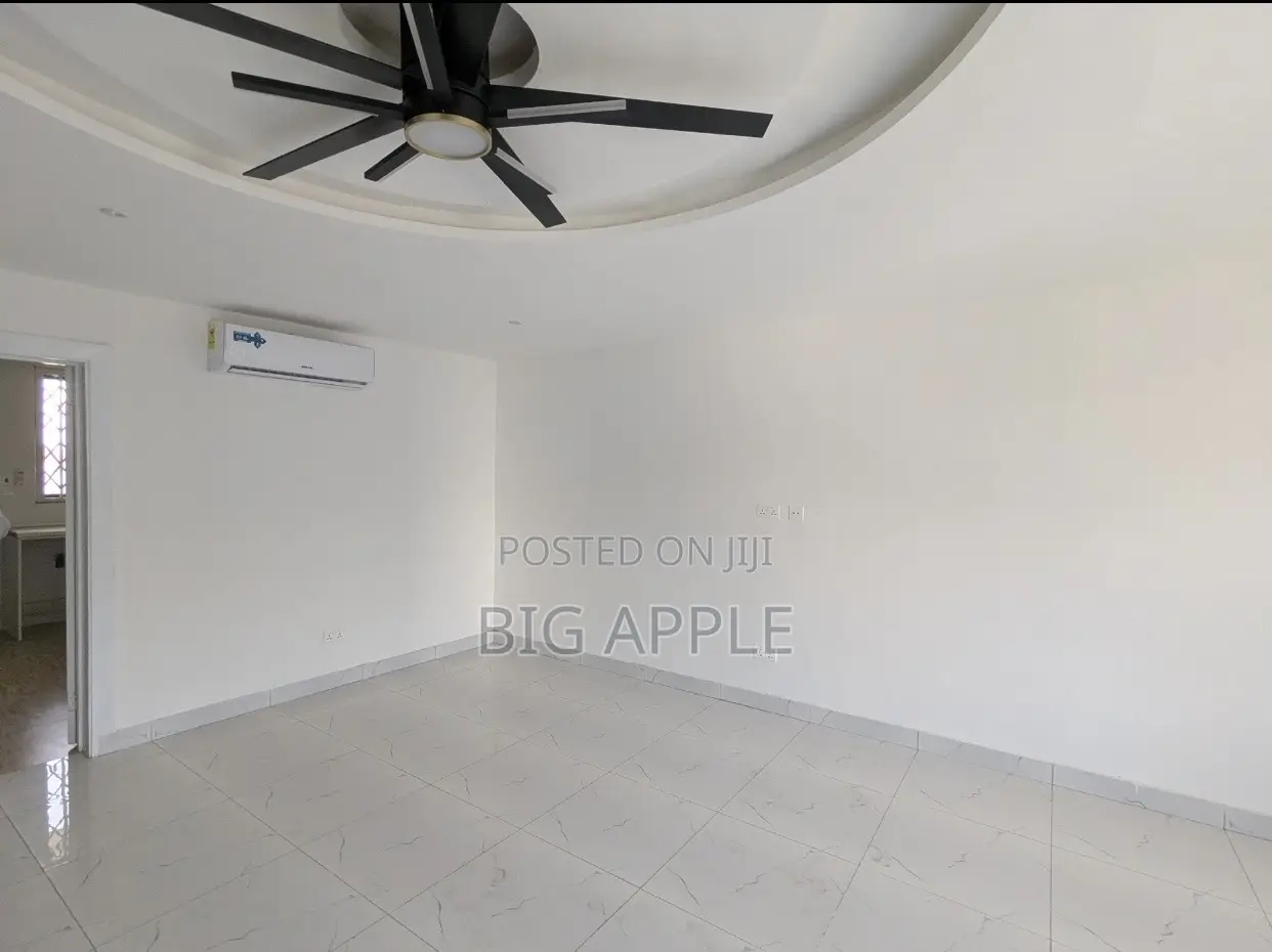3bdrm Apartment in Lindsay Garden, Mile 7 for rent