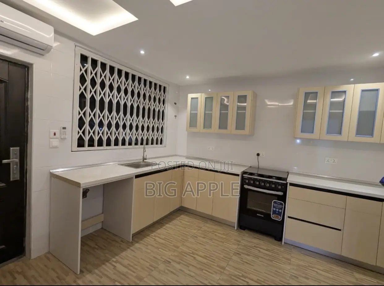 3bdrm Apartment in Lindsay Garden, Mile 7 for rent