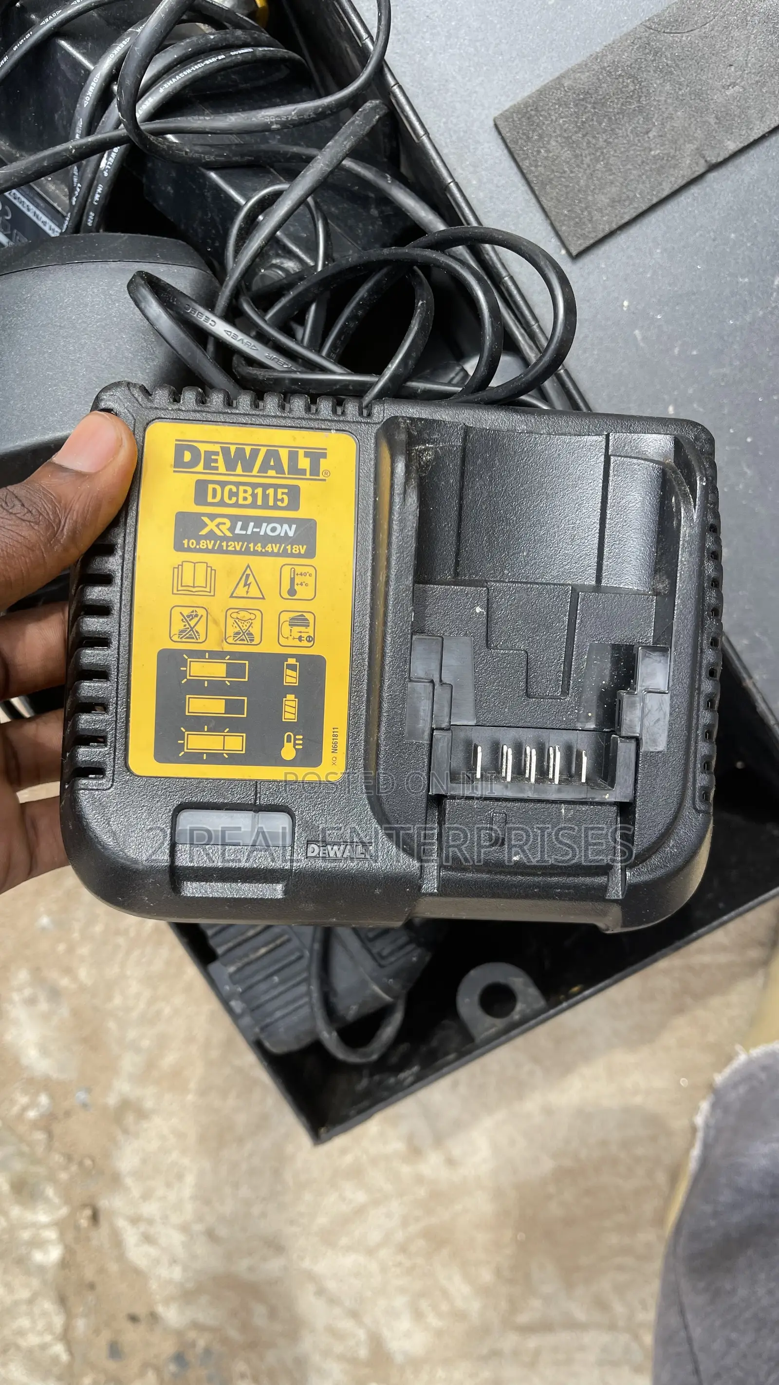 Dewalt Battery Charger