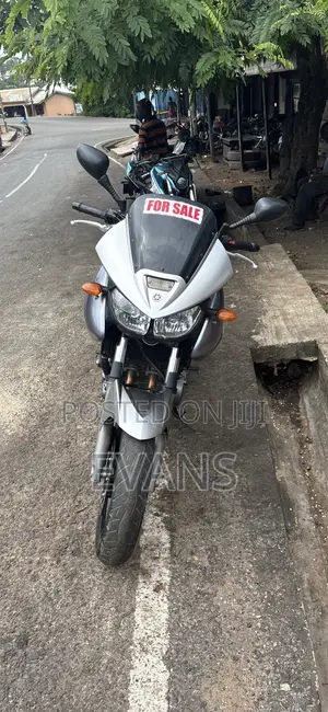 Yamaha 2023 Silver