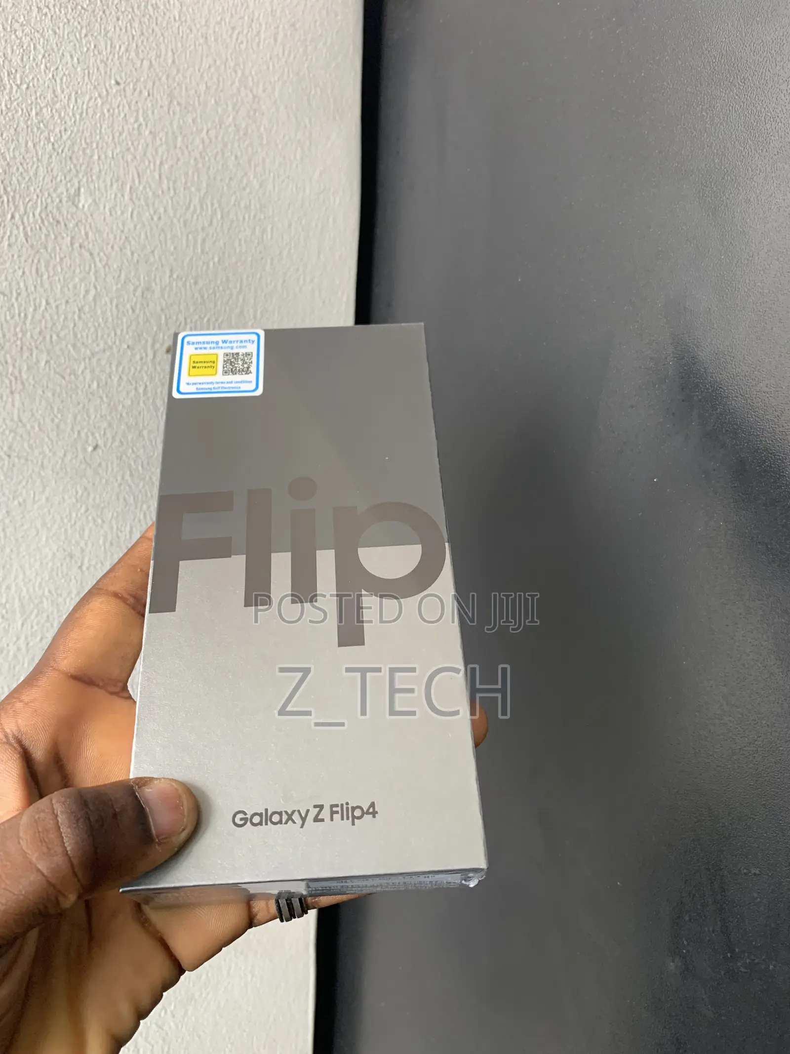 New Samsung Galaxy Z Flip4 256 GB Black