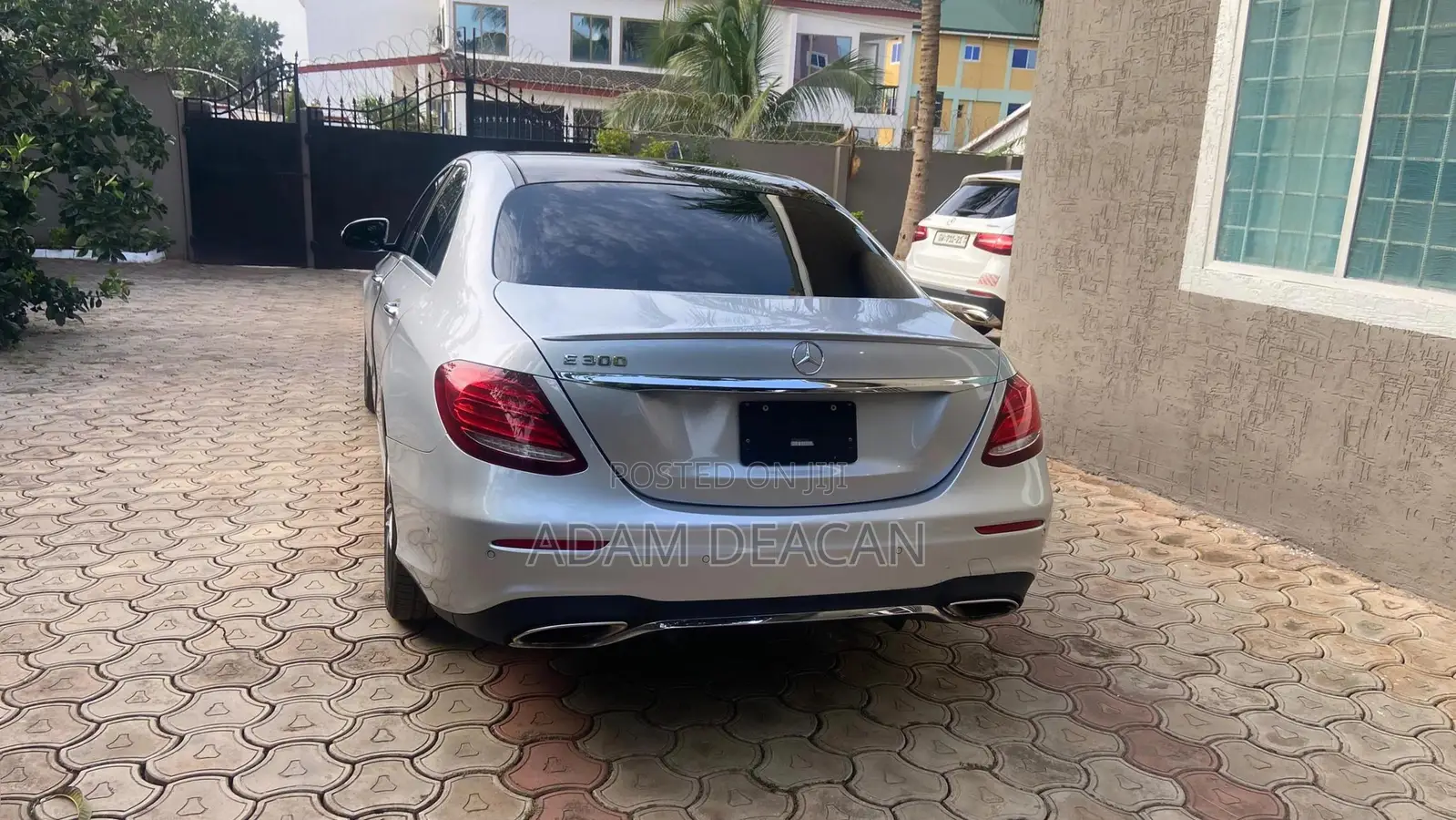 Mercedes-Benz E300 2017 Silver