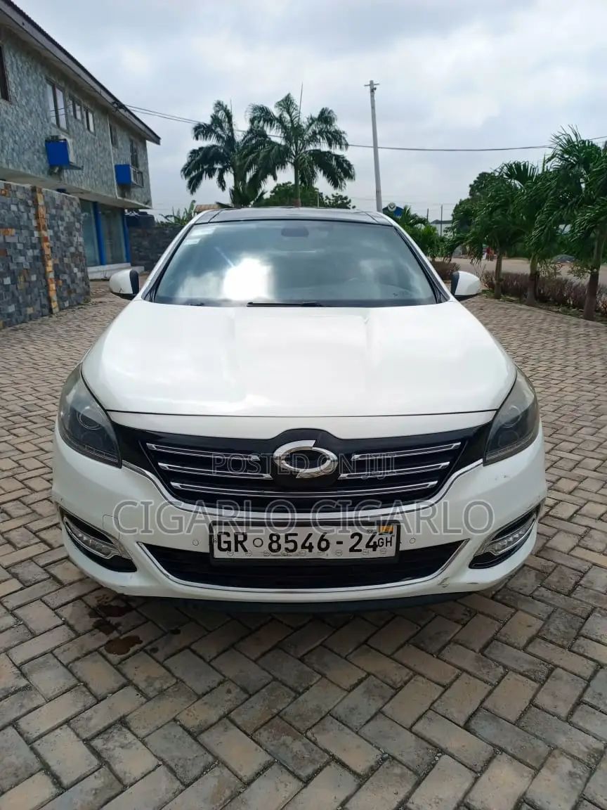 Samsung SM 2015 White