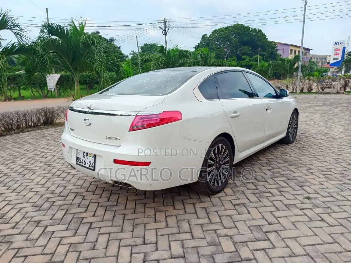 Samsung SM 2015 White