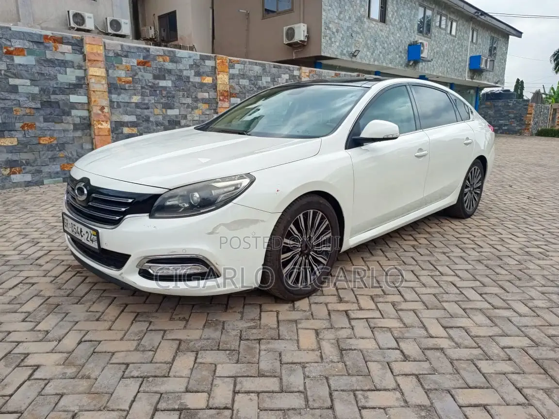 Samsung SM 2015 White