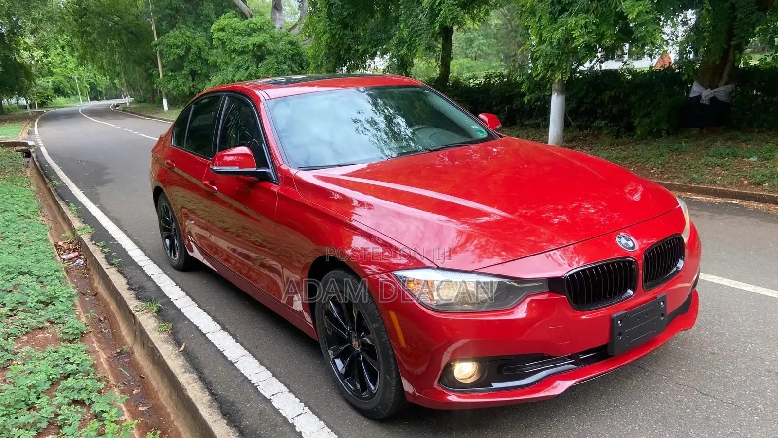 BMW 320i Sedan RWD 2016 Red