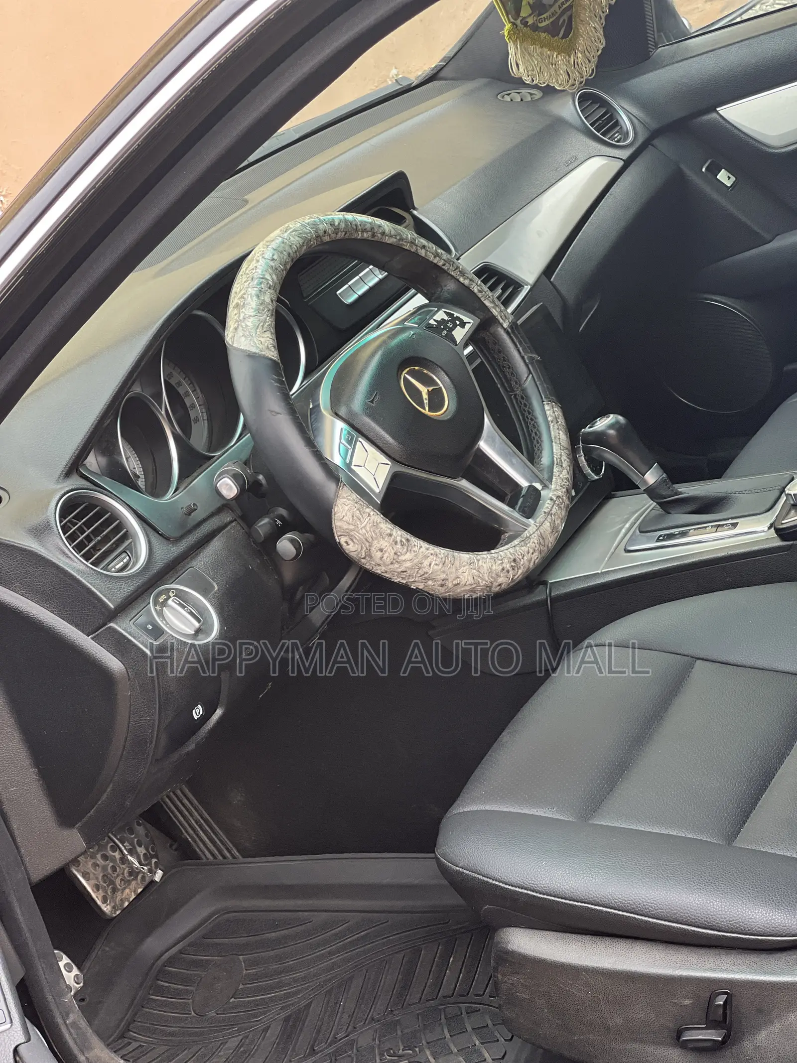 Mercedes-Benz C250 2012 Black