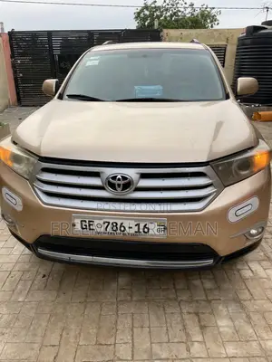 Toyota Highlander 2013 Beige