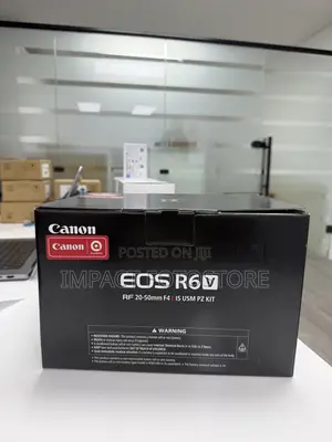 Canon Eos R6 v Mirrorless Camera With 20-50mm F/4 Lens