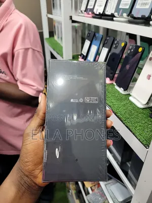 New Samsung Galaxy S10 128 GB Black