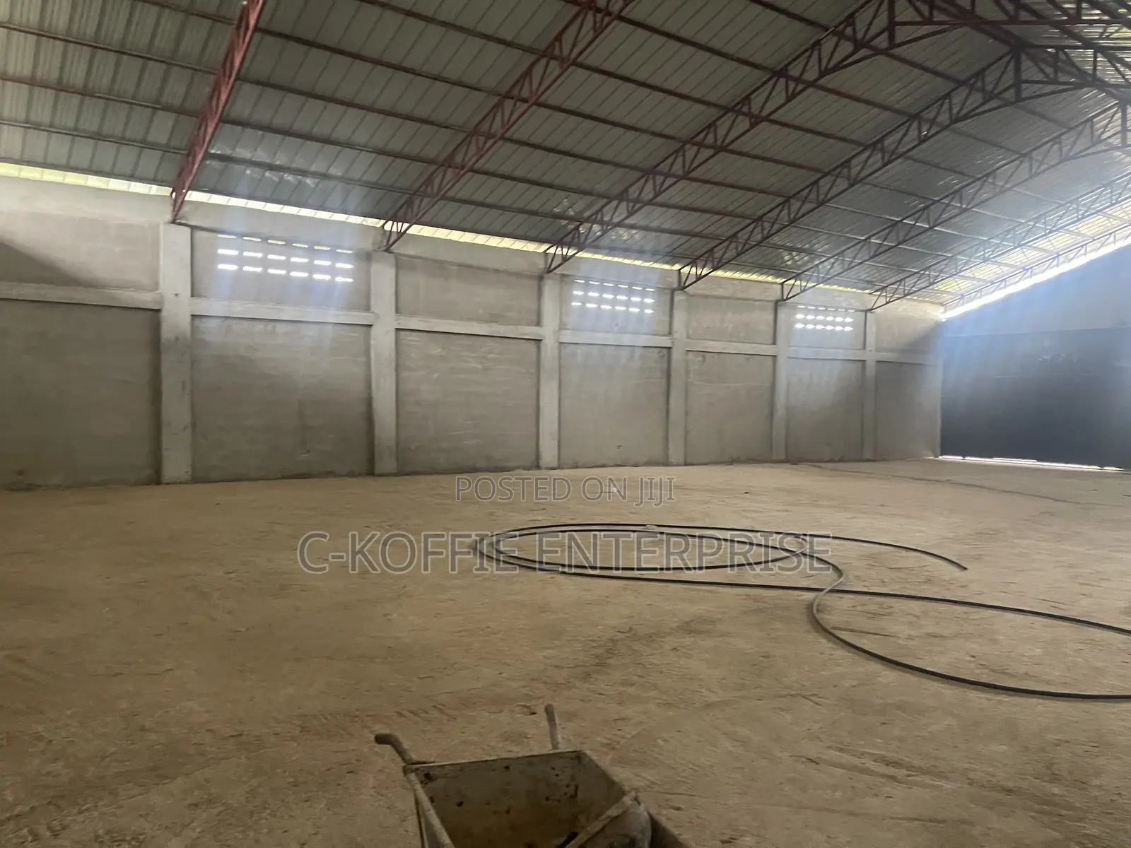 700 SQM Warehouse at Amasaman for Rent