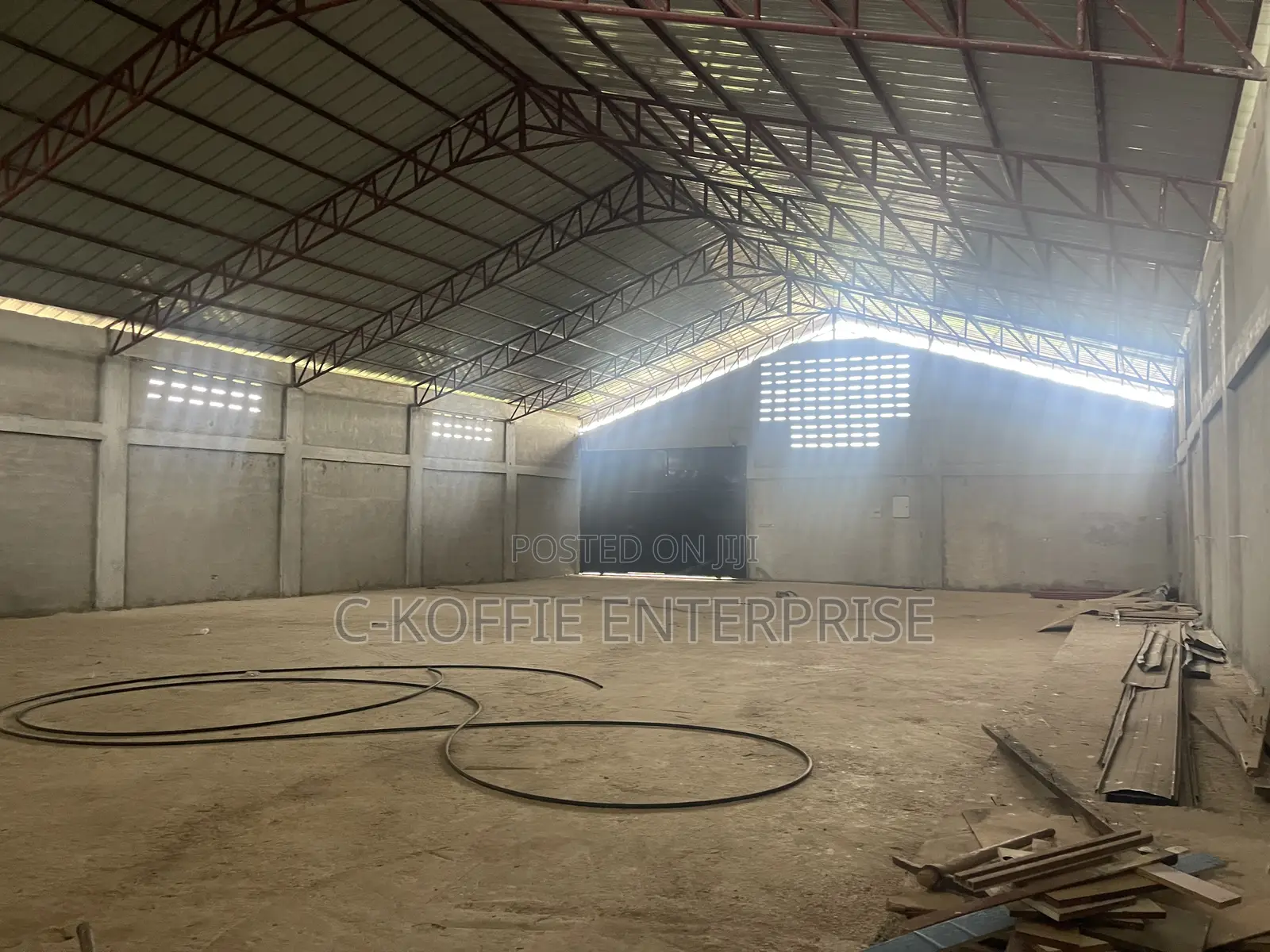700 SQM Warehouse at Amasaman for Rent
