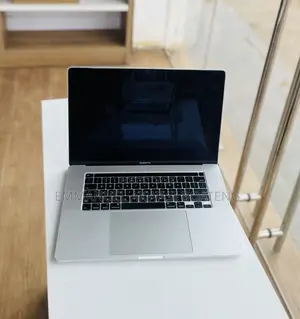 New Laptop Apple MacBook Pro 2019 32GB Intel Core i7 SSD 512GB