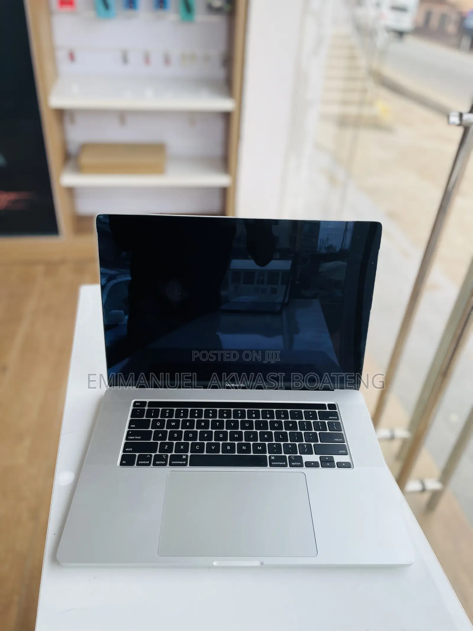 New Laptop Apple MacBook Pro 2019 32GB Intel Core i7 SSD 512GB