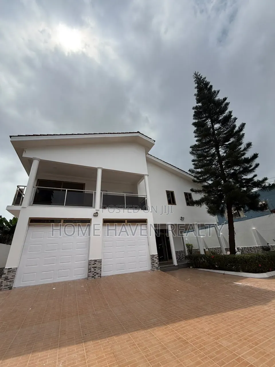4bdrm House in Abelemkpe, Lincoln School Area for rent