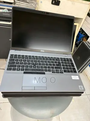 Laptop Dell Precision 3510 16GB Intel Core i9 SSD 512GB