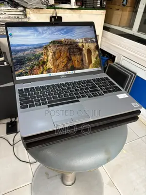 Laptop Dell Precision 3510 16GB Intel Core i9 SSD 512GB
