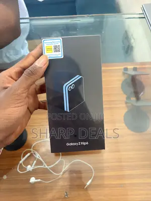 New Samsung Galaxy Z Flip6 256 GB Blue