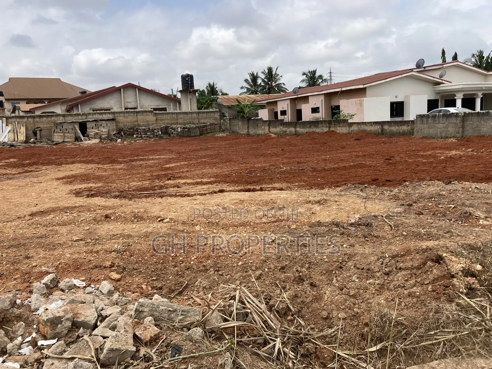 One Full Corner Plot for Sale at Daban.