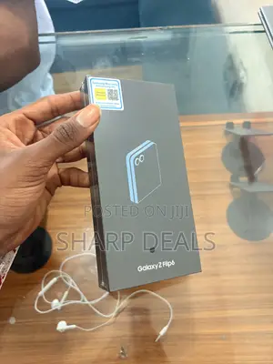New Samsung Galaxy Z Flip6 256 GB Blue