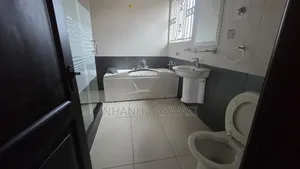 4bdrm House in Community 18, Sakumono for rent