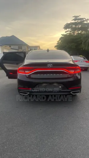 Hyundai Grandeur 2019 Black