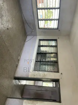 2bdrm Room & Parlour in Circle for rent