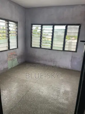 2bdrm Room & Parlour in Circle for rent