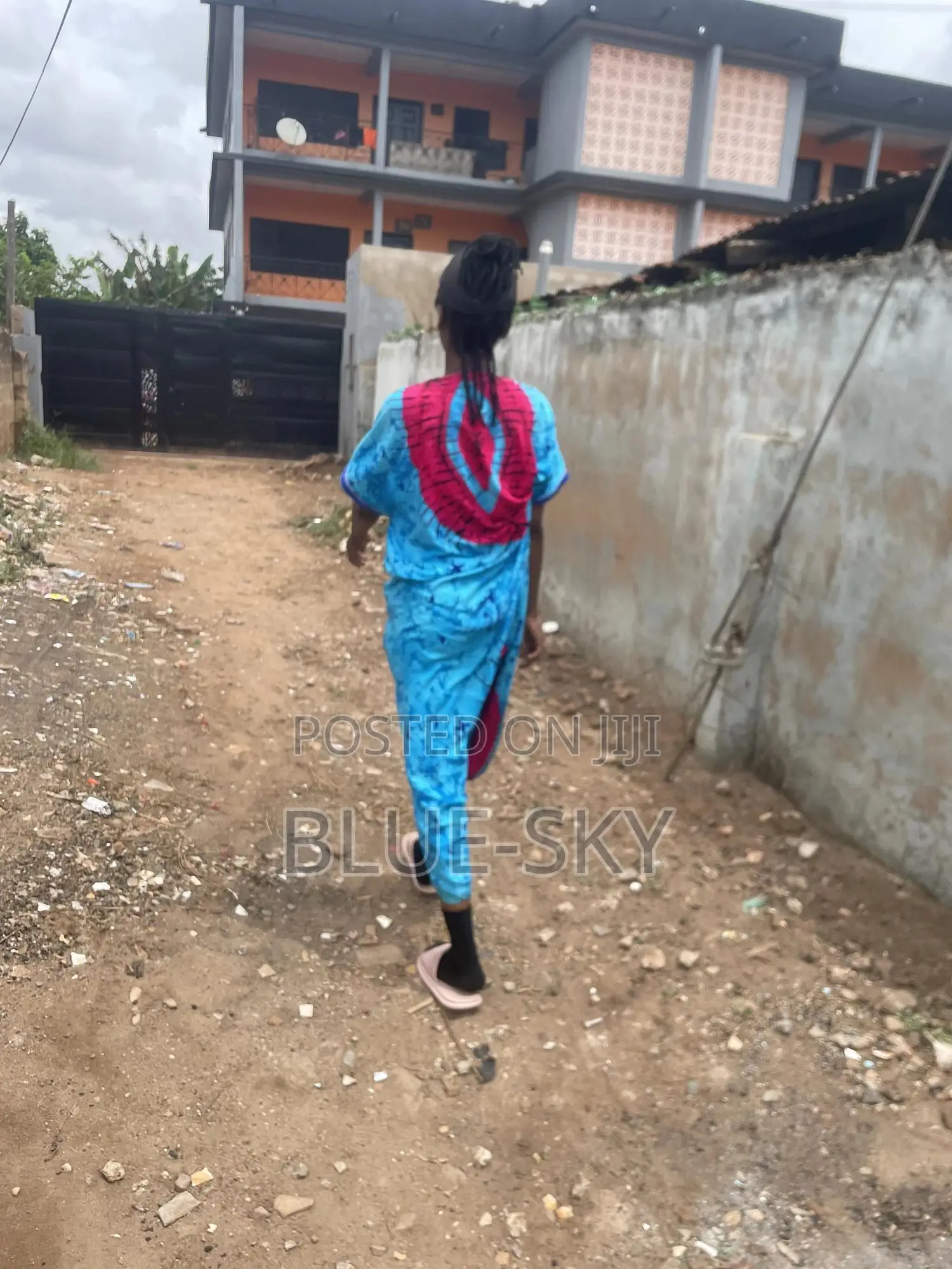 2bdrm Room & Parlour in Circle for rent