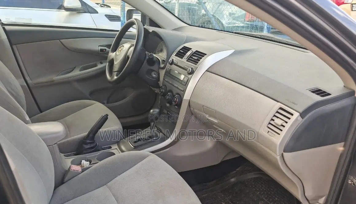 Toyota Corolla S 4dr Sedan (1.8L 4cyl 4A) 2012 Gray