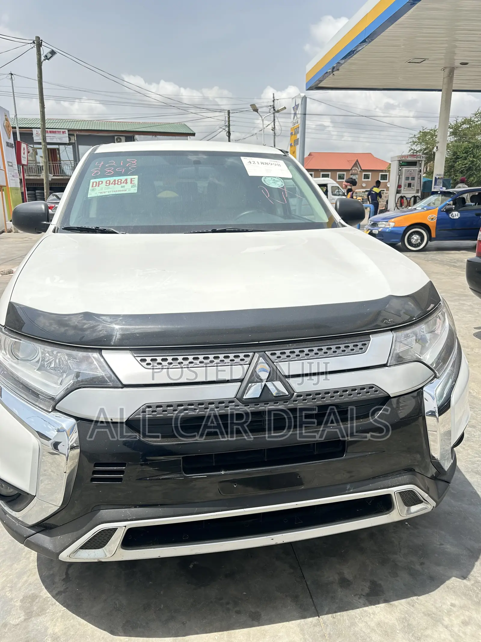 Mitsubishi Outlander SE FWD 2020 White
