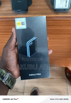 New Samsung Galaxy Z Flip6 256 GB Blue