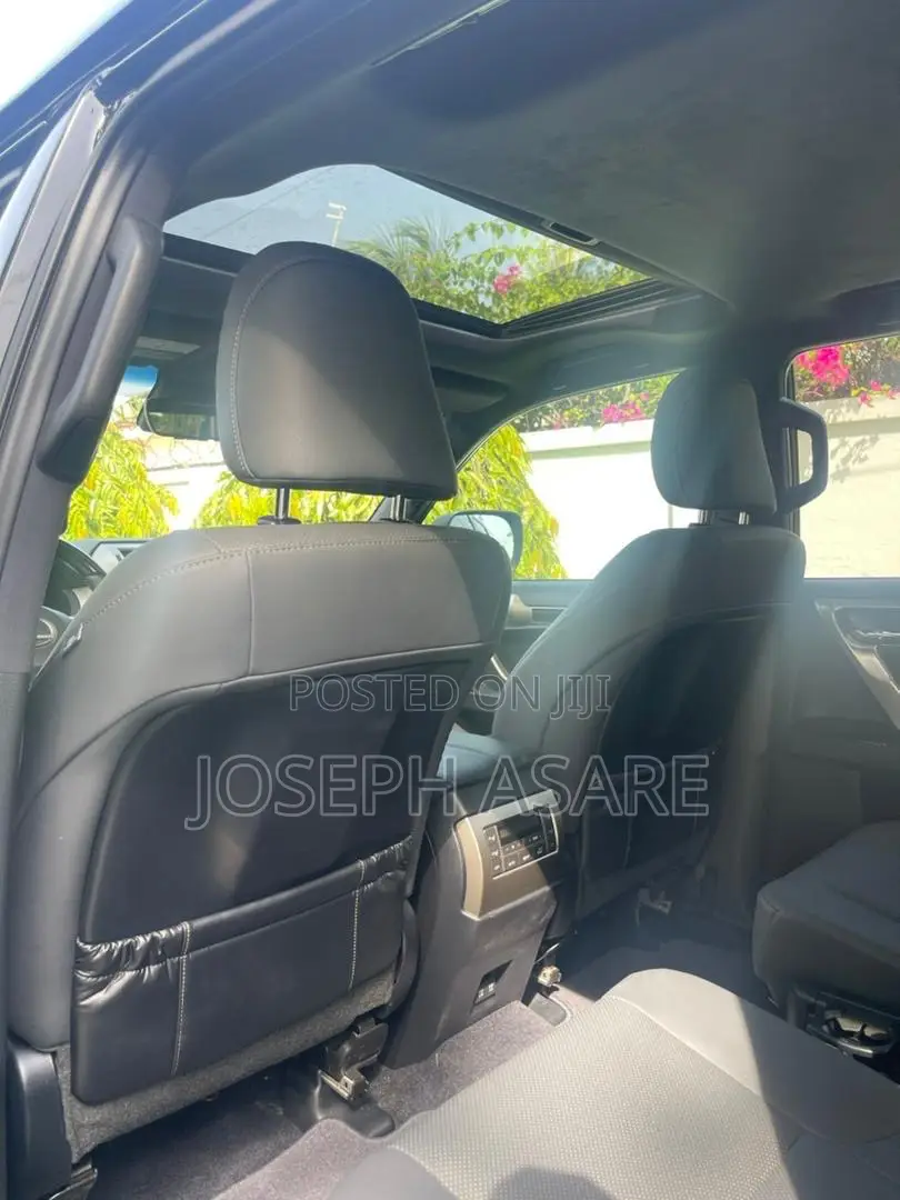 Lexus LX 2021 Black