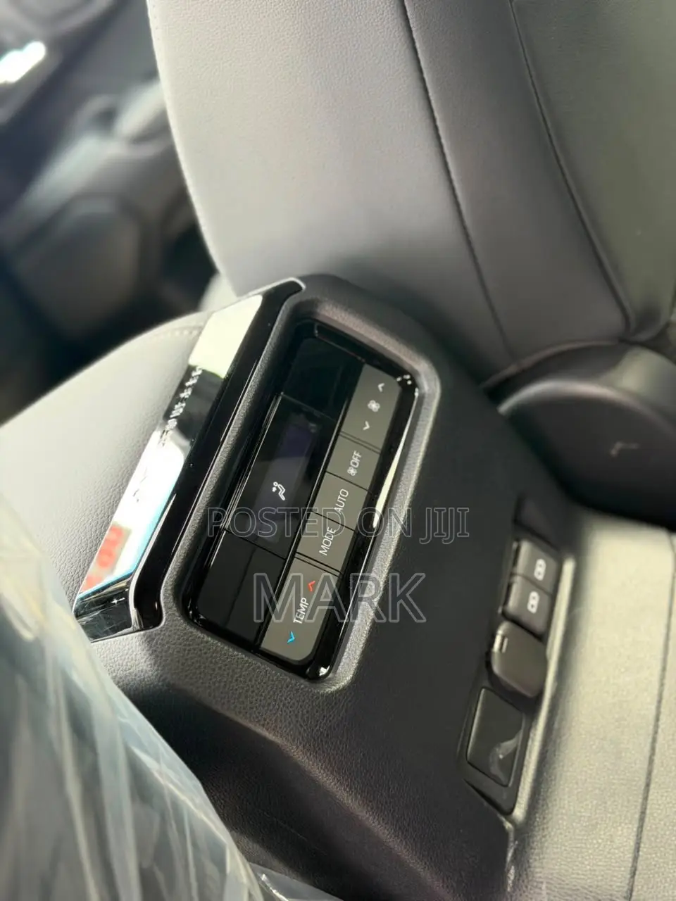 New Toyota Land Cruiser Prado 2.7 2025 Black