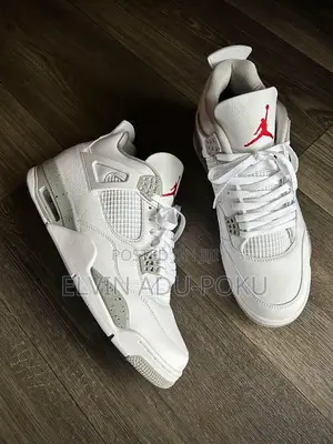Air Jordan 4 Retro Mid White Oreo 2021 Sneaker