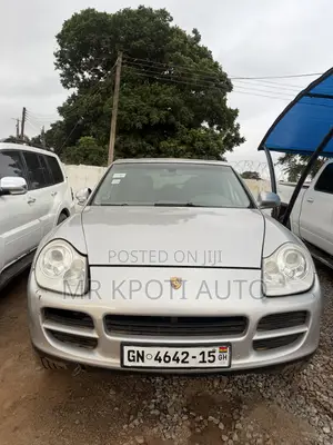 Porsche Cayenne 2010 Silver