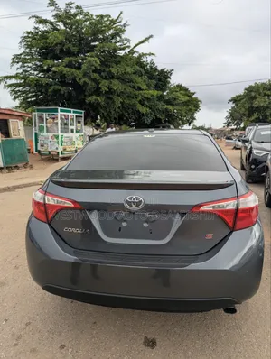Toyota Corolla 2015 Gray
