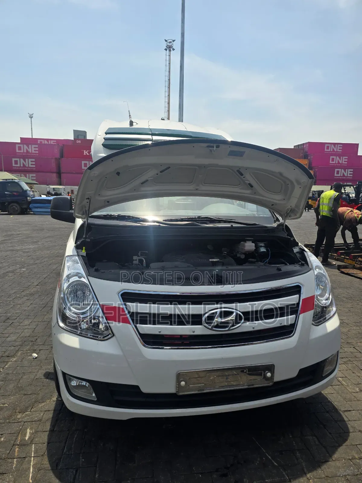 Hyundai Starex 2016 White