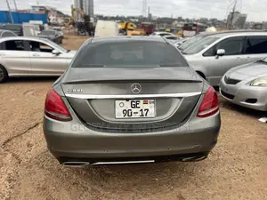 Mercedes-Benz C300 2016 Gray