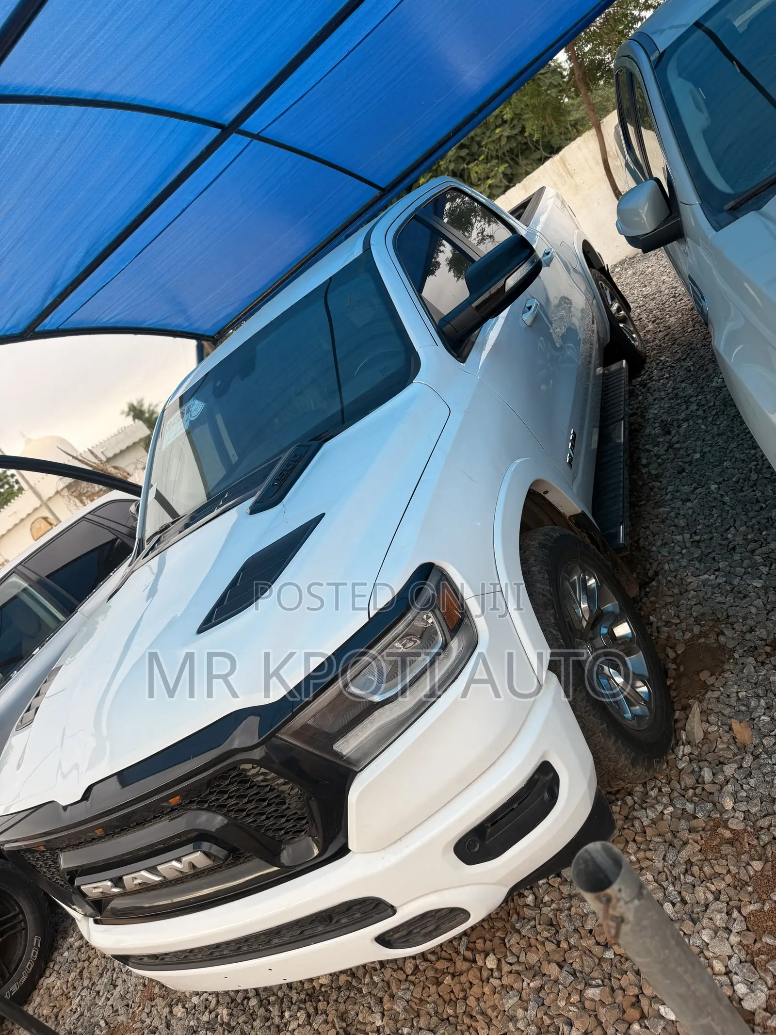 RAM 1500 2022 White