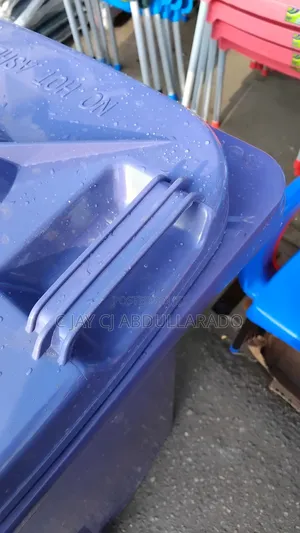 Big Trash Bin With 2 Tire