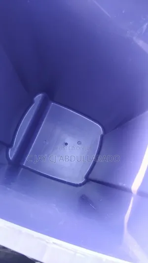 Big Trash Bin With 2 Tire