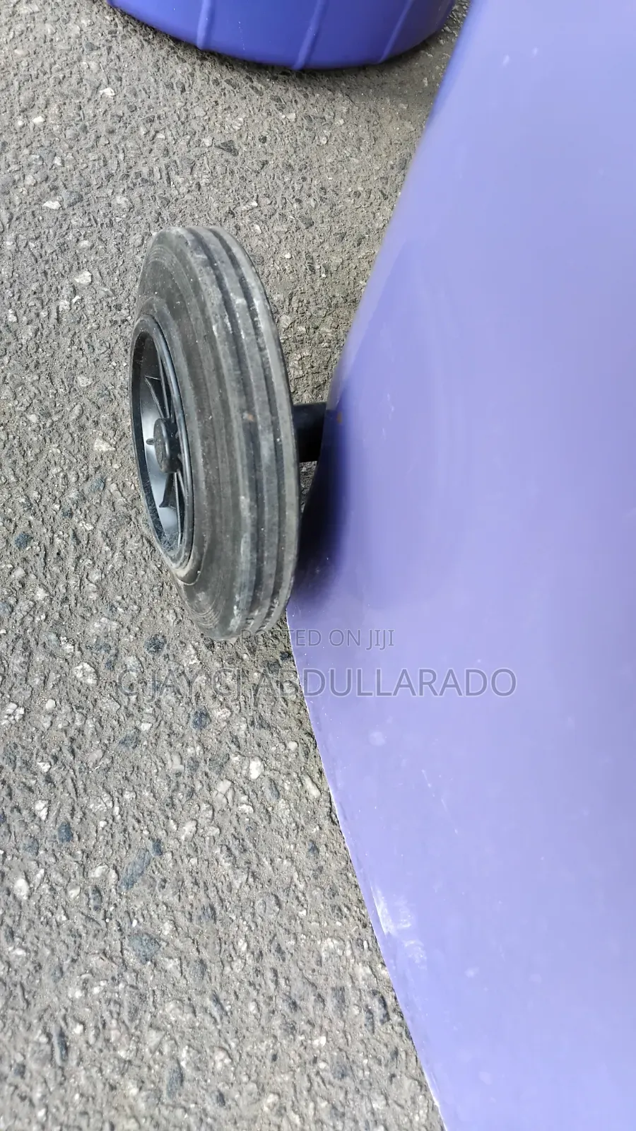 Big Trash Bin With 2 Tire