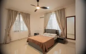 4bdrm House in Es, Community 25 for sale