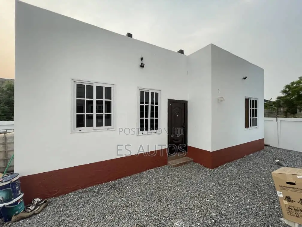 4bdrm House in Es, Community 25 for sale