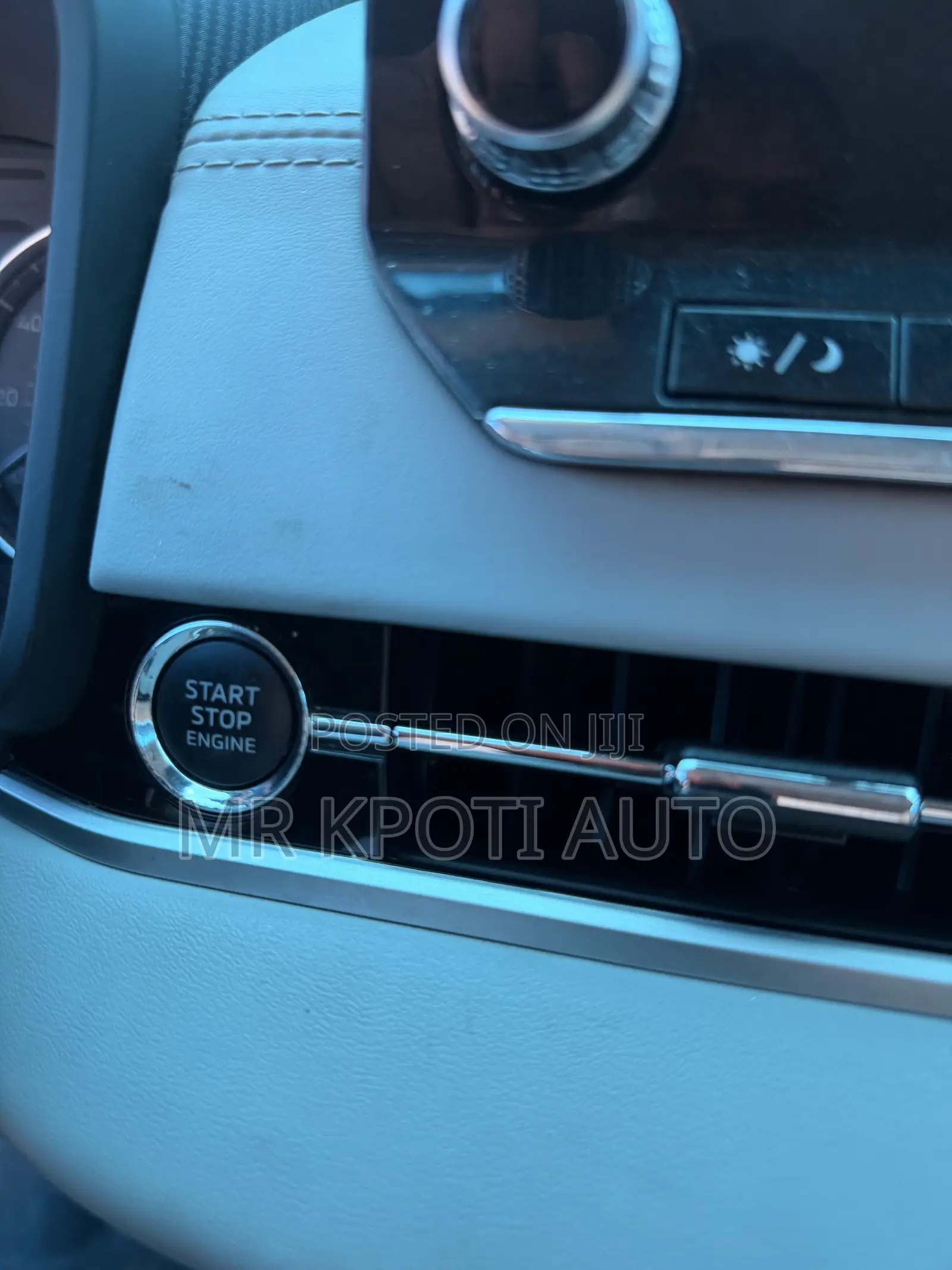 Mitsubishi Outlander 2022 Gray