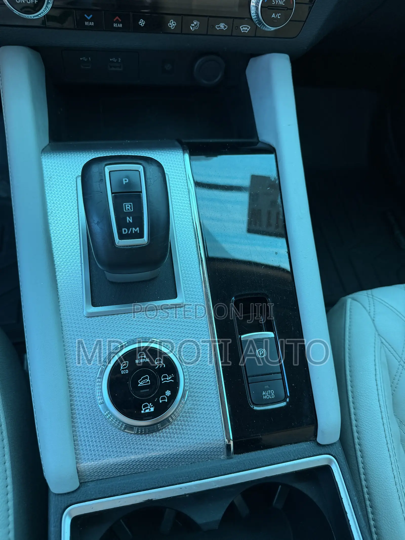 Mitsubishi Outlander 2022 Gray