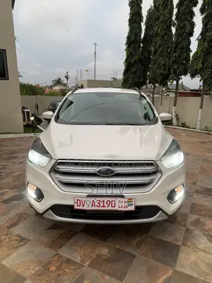 Ford Escape SE 4x4 2018 Pearl